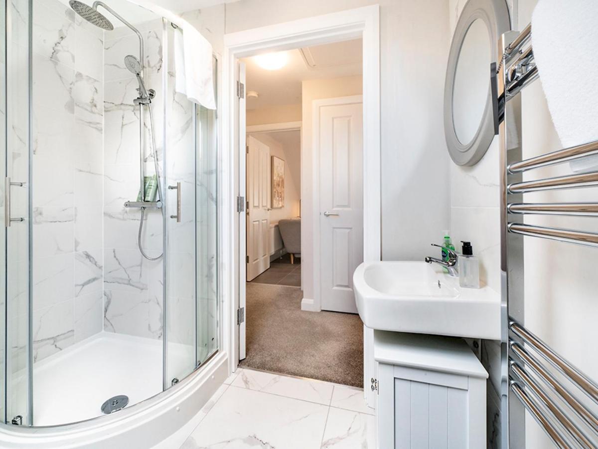 Pass The Keys Luxurious 1Br Apt In Prime Location With Top Amenities Apartment Belfast Bagian luar foto